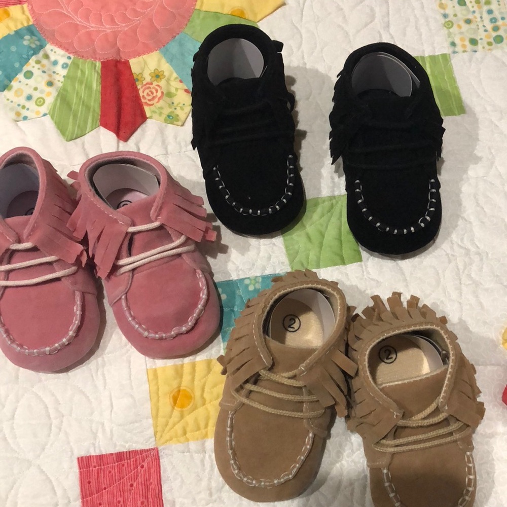 Brand new 3 Pair of shoes , Black pink and tan